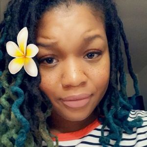 Meet your Posher, Noelle